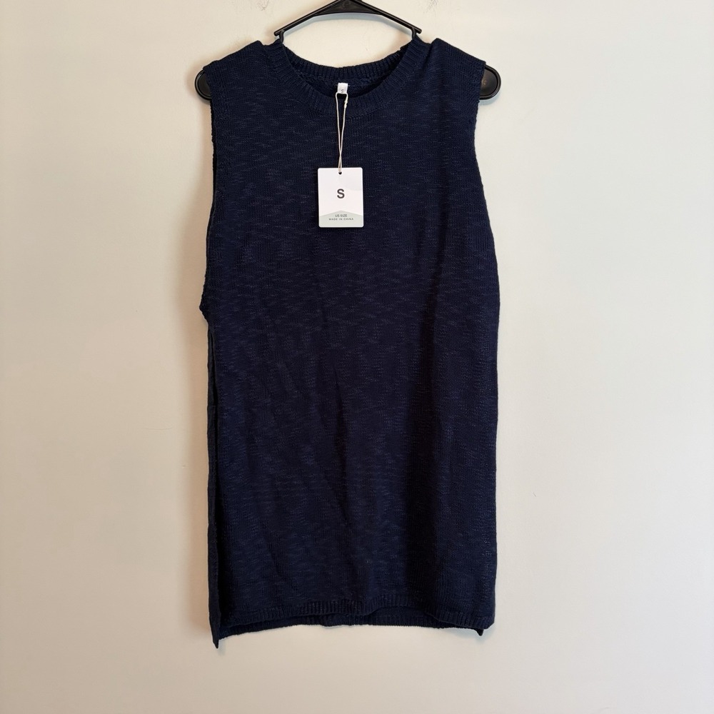 NWT Navy Small Knit Tunic Sleeveless Sweater Slits Top Flattering Crewneck